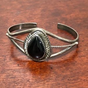 VINTAGE ONYX AND SILVER BRACELET